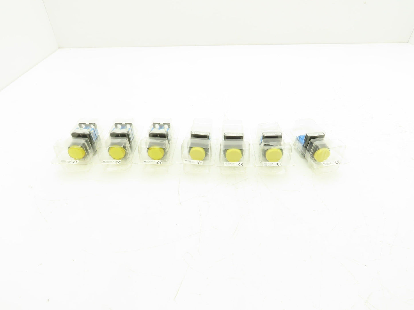 Fuji Electric Pushbutton Yellow Momentary 22mm 250V 6A Lot of 7