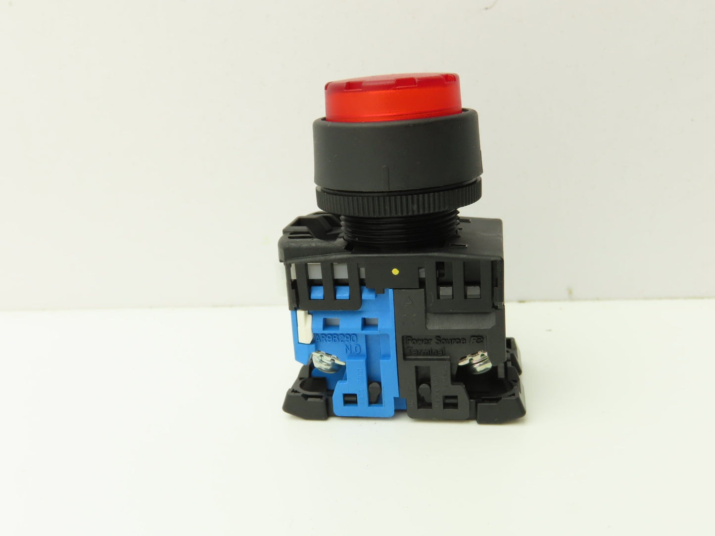 Fuji Electric Pushbutton Red Momentary 22mm 250V 6A Lot of 6