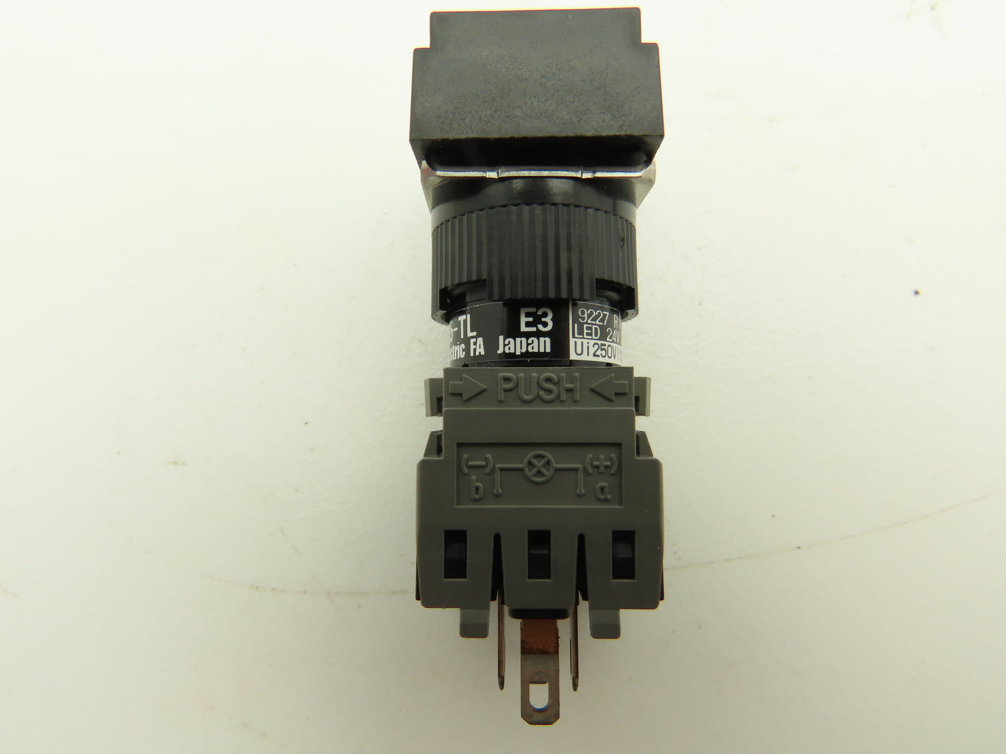 Fuji Electric Illuminated Pushbutton Switch White Momentary 15mm 250V Lot of 3