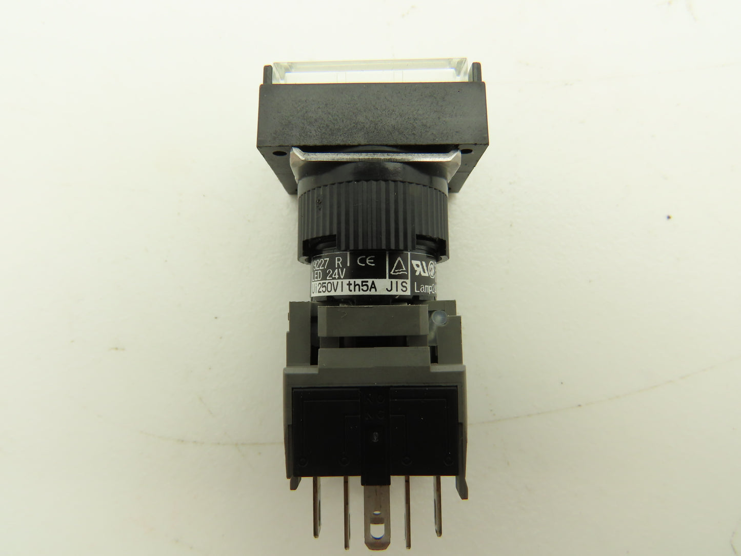 Fuji Electric Illuminated Pushbutton Switch White Momentary 15mm 250V Lot of 3