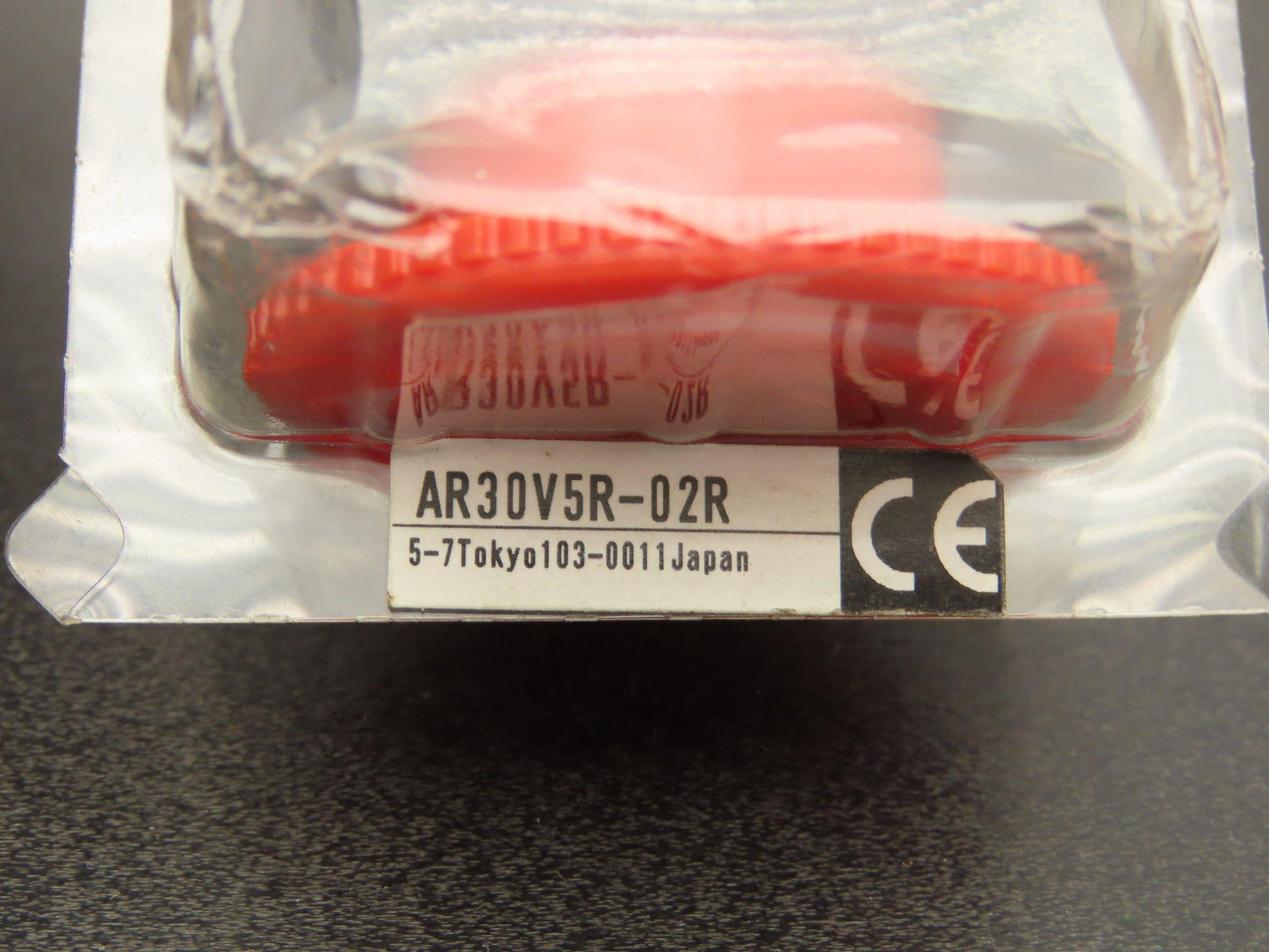 Fuji Electric AR30V5R-02R Red E-stop Pushbutton Twist 30mm 250V 6A Lot of 3