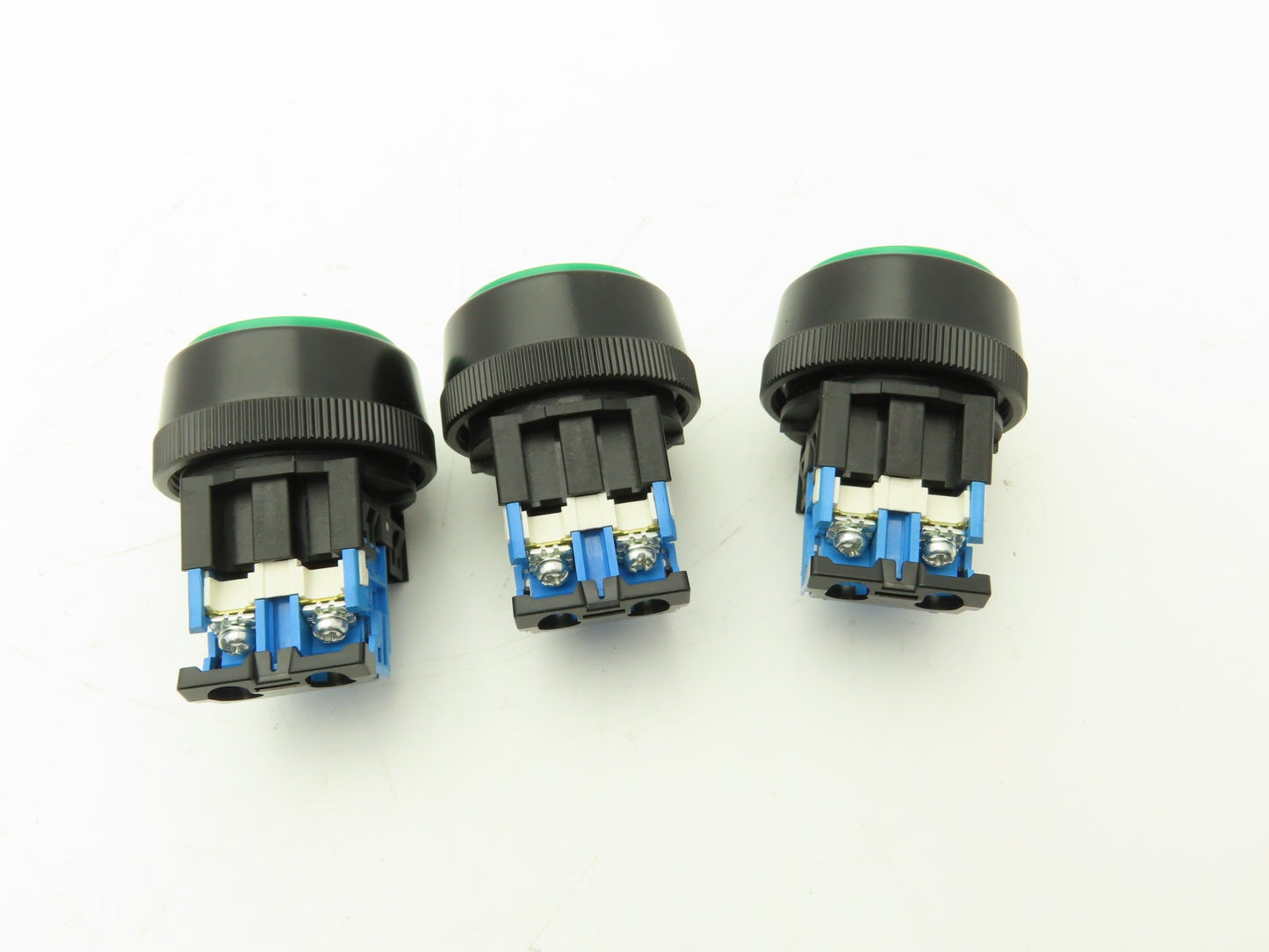 Fuji Electric Pushbutton Switch Large Green 30mm 250V 6A Lot of 3