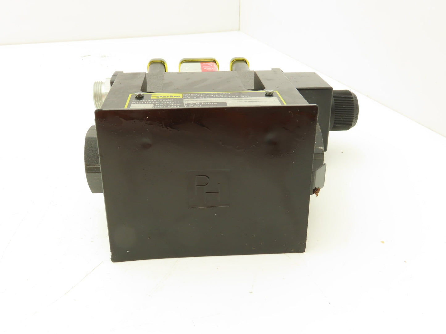 Parker D31VW020H1NYGF56 Pilot Operated Hydraulic Solenoid Valve 5000/3000 PSI
