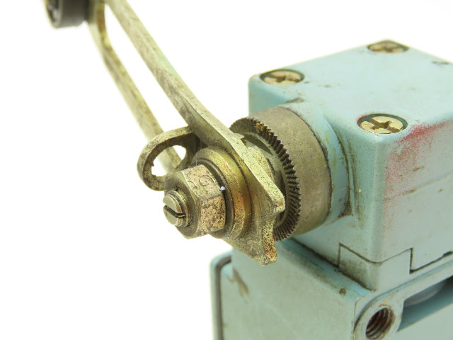 Telemecanique XCK-J Limit Switch Roller Arm ZCK-E05 Operator Head Mixed Lot of 3