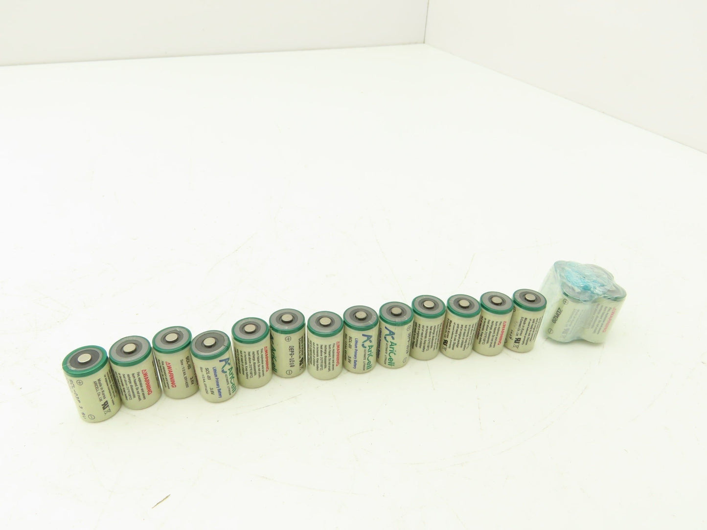 AriCell SCL-03 Battery 3.6V 1.2Ah 1/2AA Lithium Thionyl Chloride Lot of 17