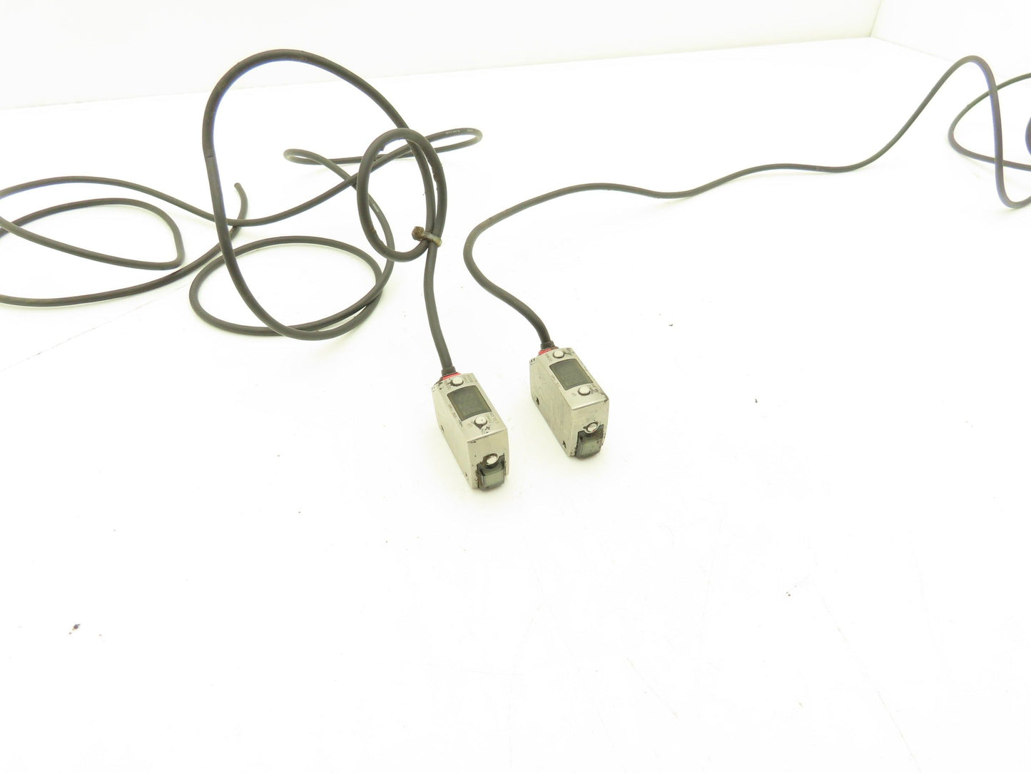 Keyence LR-ZB250AP CMOS Laser Sensor 10-30VDC Lot of 2