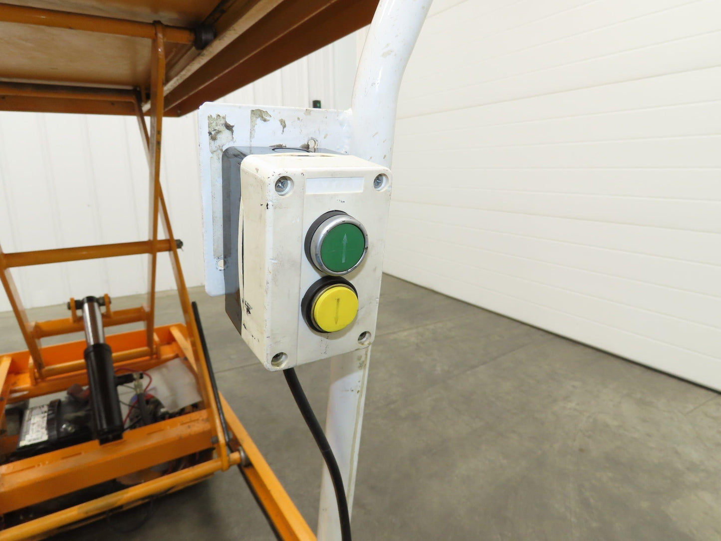 Vestil CART-1000-LD Hydraulic Elevating Lift Cart Table 1000Lbs 12VDC Mobile