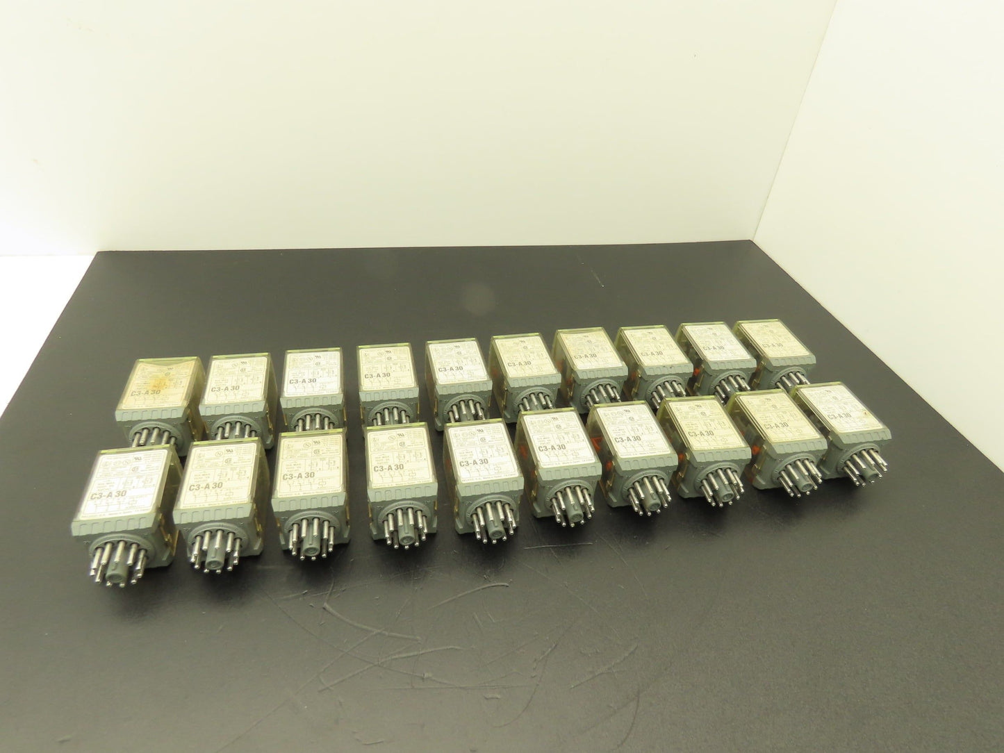 Comat C3-A 30 Relay 10A 380VAC 11-Pin Lot of 20