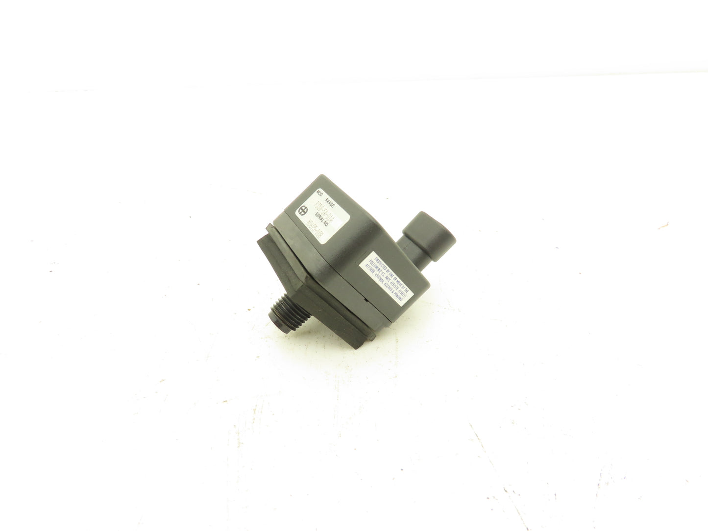 Kavlico P350-5A-D1A Pressure Transducer 0-5psi Absolute Viton Seal 1/4"-18 NPT