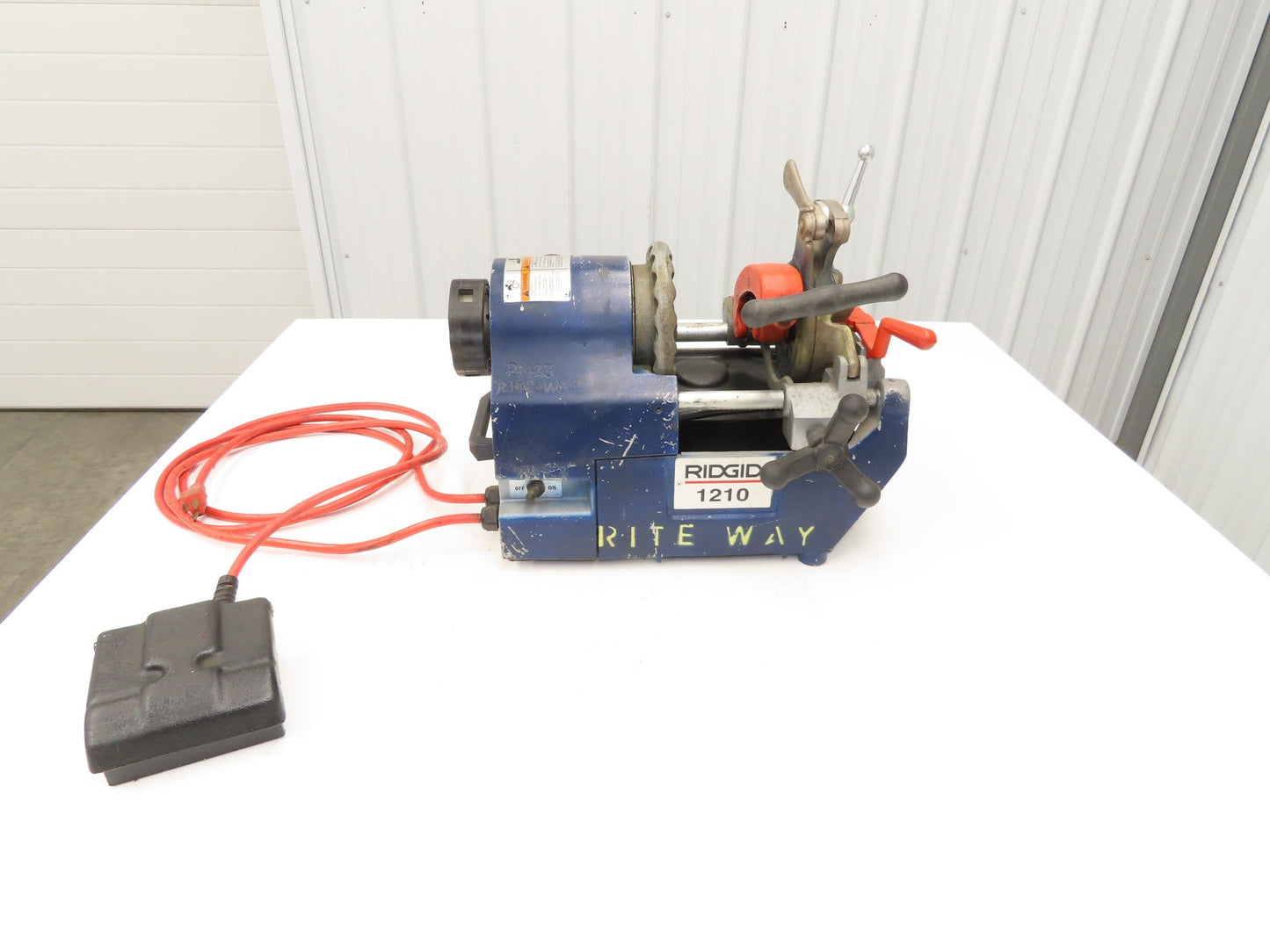 Ridgid 1210 Oil-less Pipe Threader Mobile Die Head Dies 1/2" to 1" Reamer Cutter