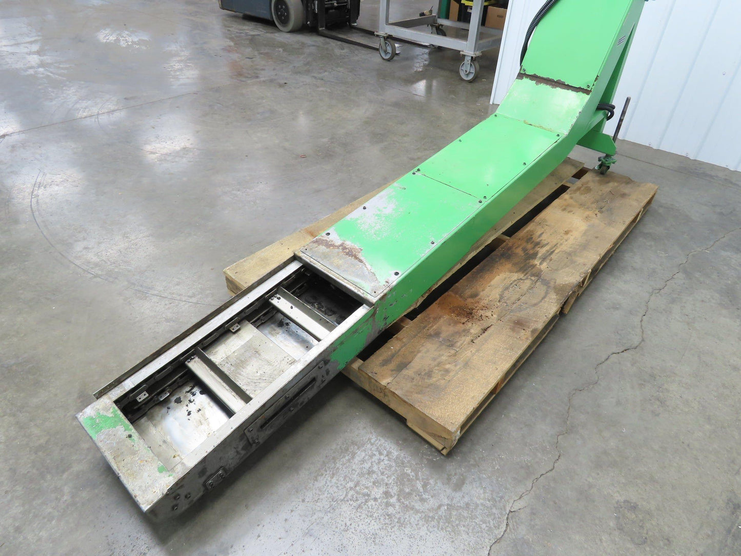 Tanaka Magnetic Chip Conveyor Scraper Chain w/Coolant Filter 14"W 112"L 220V 3PH