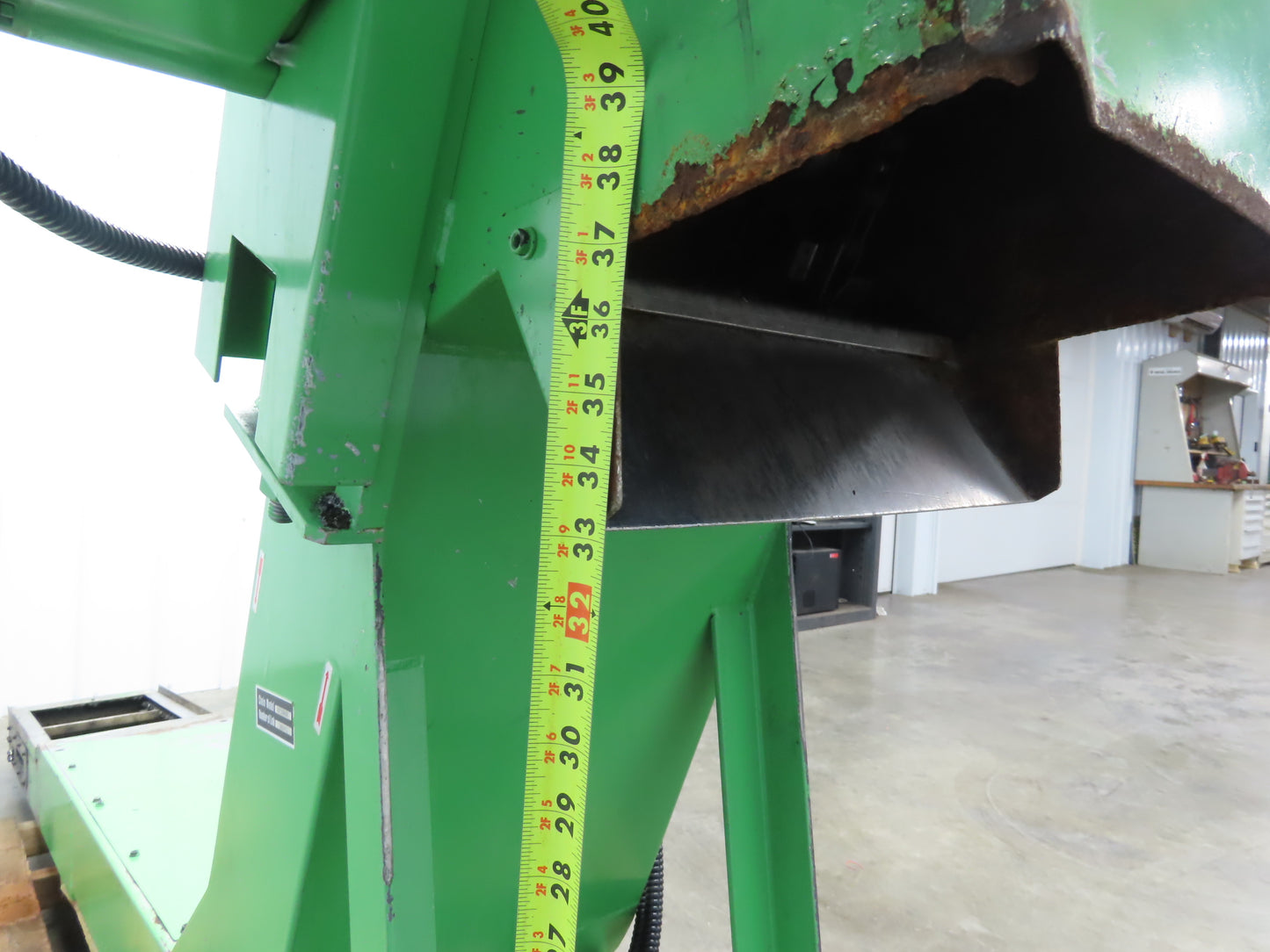 Tanaka Magnetic Chip Conveyor Scraper Chain w/Coolant Filter 14"W 112"L 220V 3PH