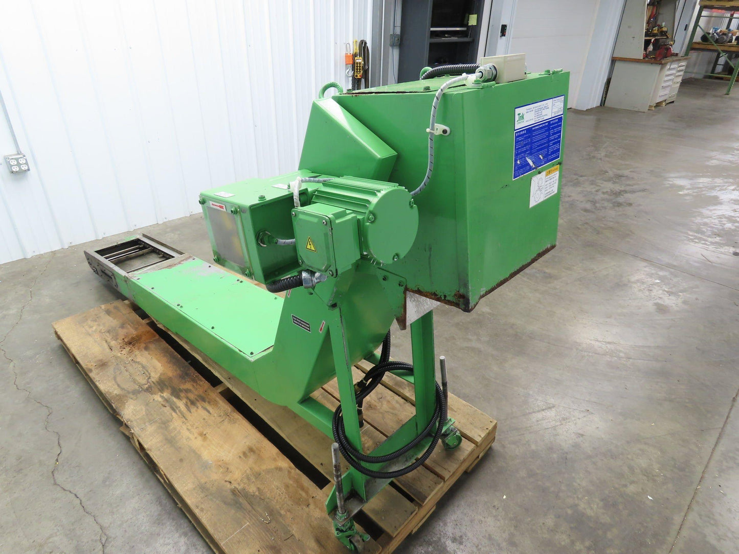 Tanaka Magnetic Chip Conveyor Scraper Chain w/Coolant Filter 14"W 112"L 220V 3PH