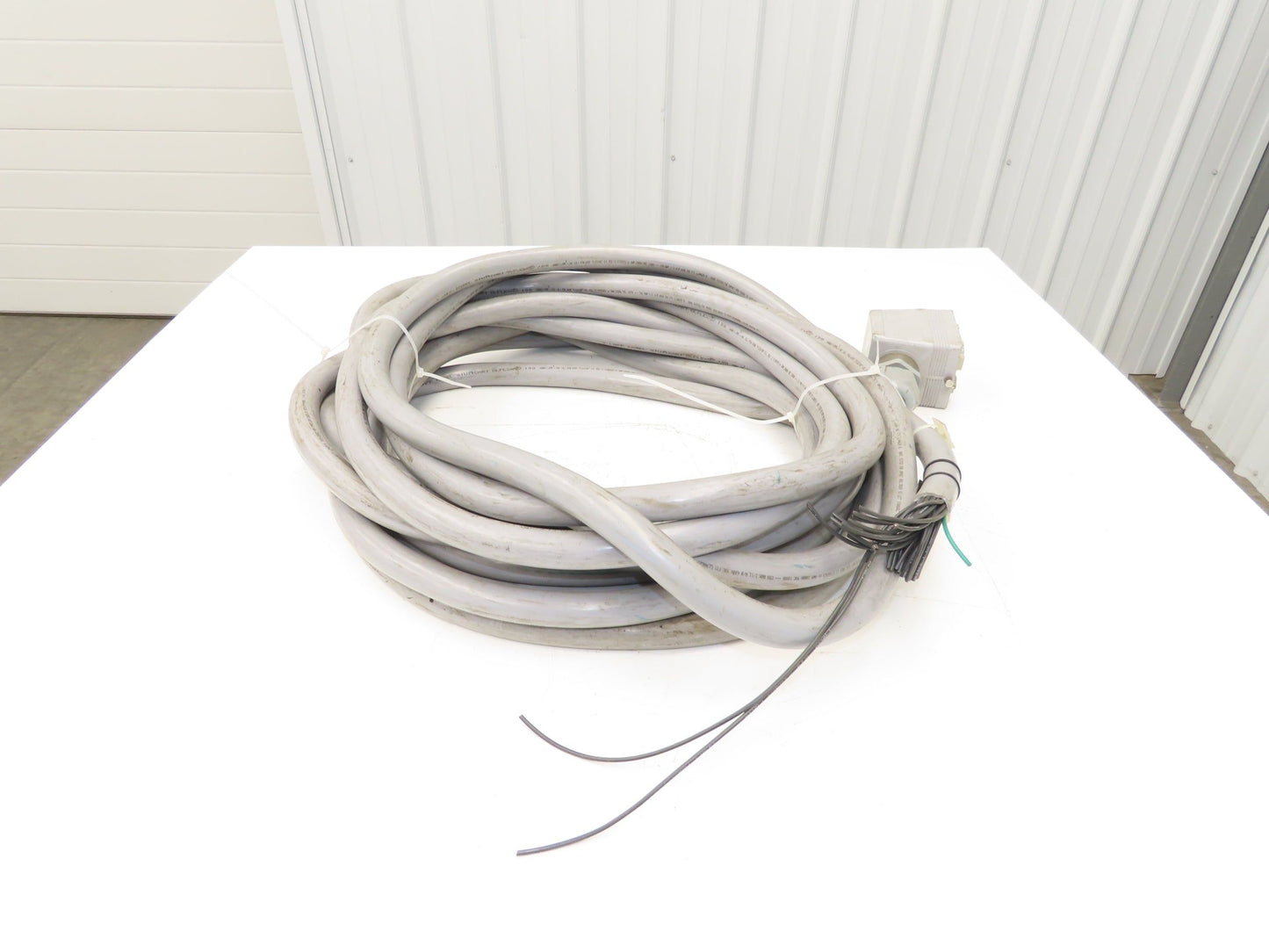 Lapp ILME 601634 Multi-Conductor 16AWG 34 Conductor 45' Cable 600V W/32 Pin Plug