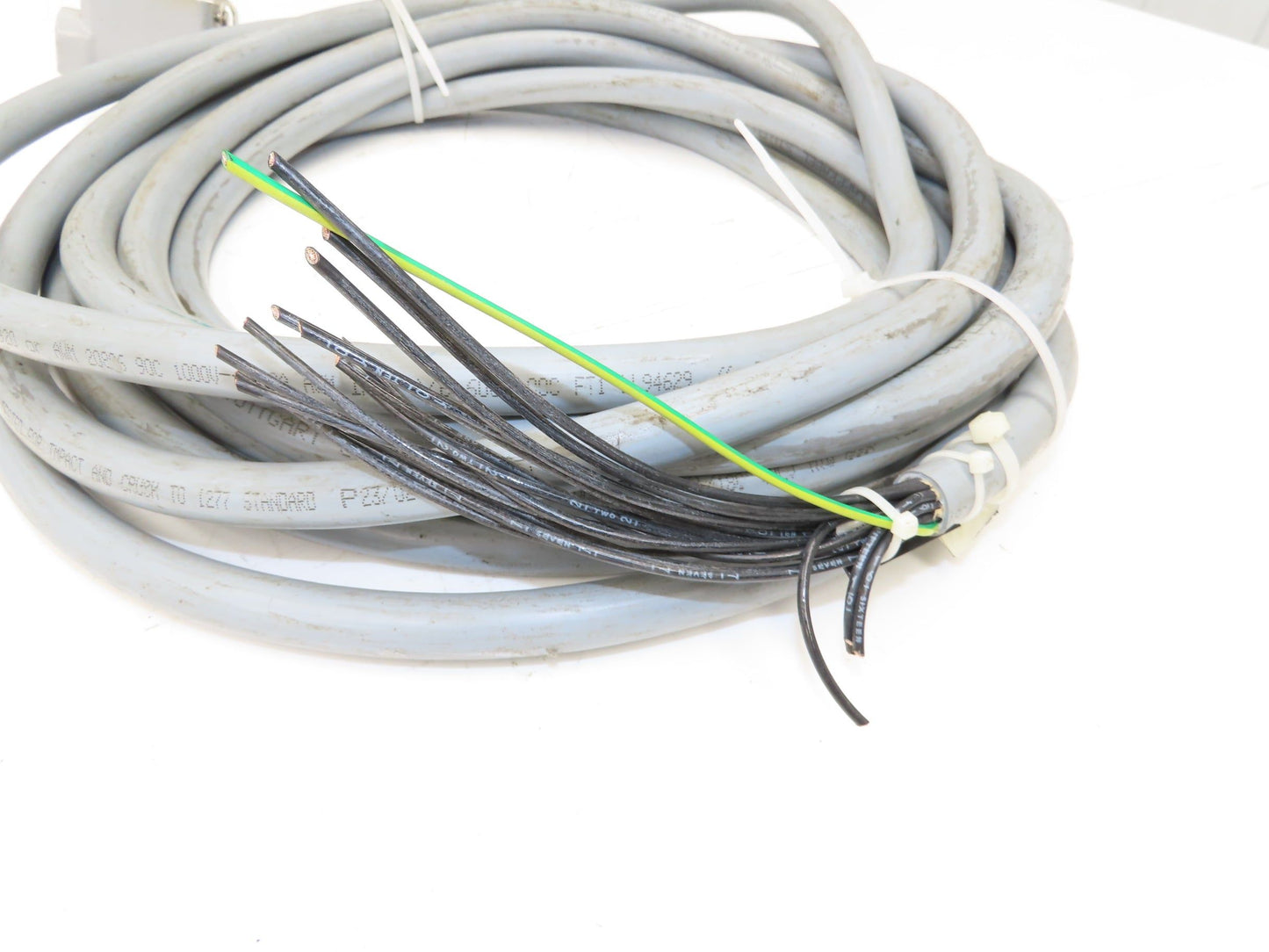 Lapp ILME 601618 Multi-Conductor 16AWG 18 Conductor 30' Cable 600V W/15 Pin Plug
