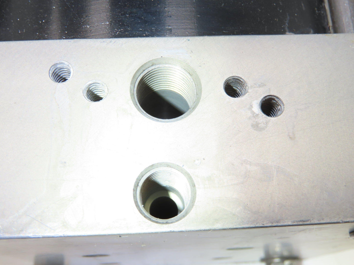 Gonzalez GM GCL80-4P-2316-XML Pneumatic Air Cylinder 2" Weld Stroke 6" Bore