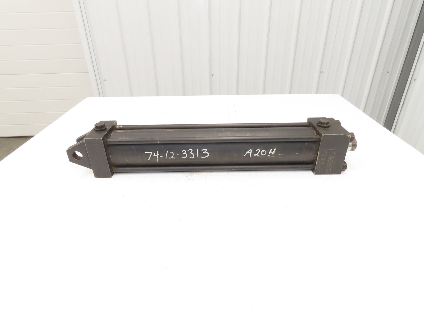 Beloit 2744420209 Hydraulic Cylinder 3-1/2"" Bore 19" Stroke Clevis Mount