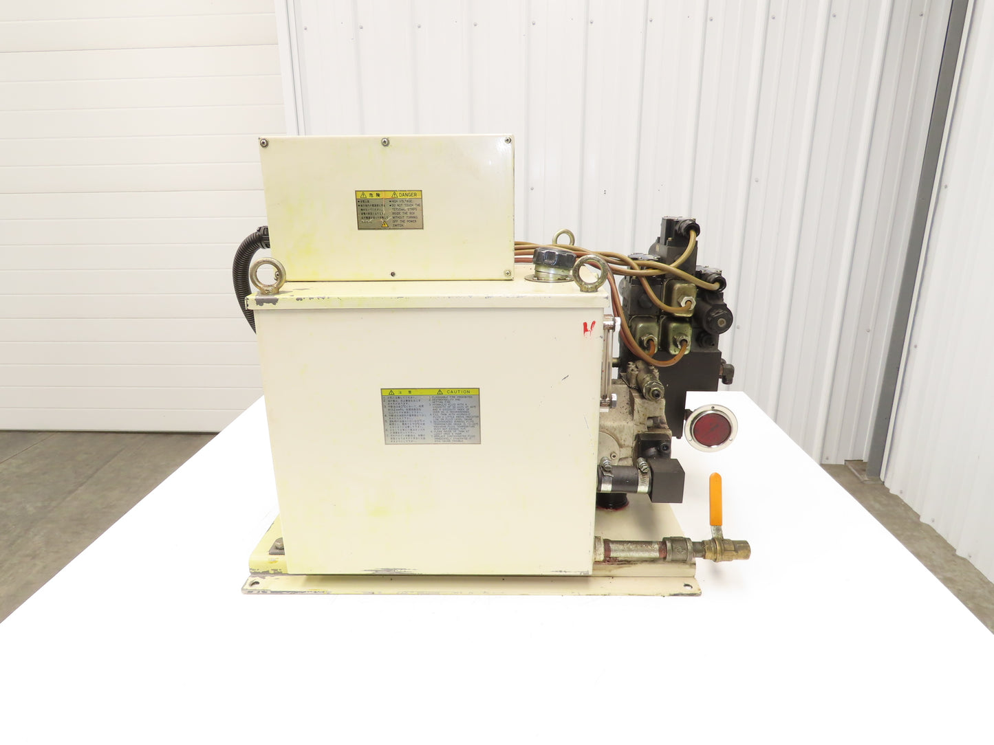 Hydraulic Power Unit 8 Gal 8gpm 2000psi 3Hp 220V 3PH P16VMR