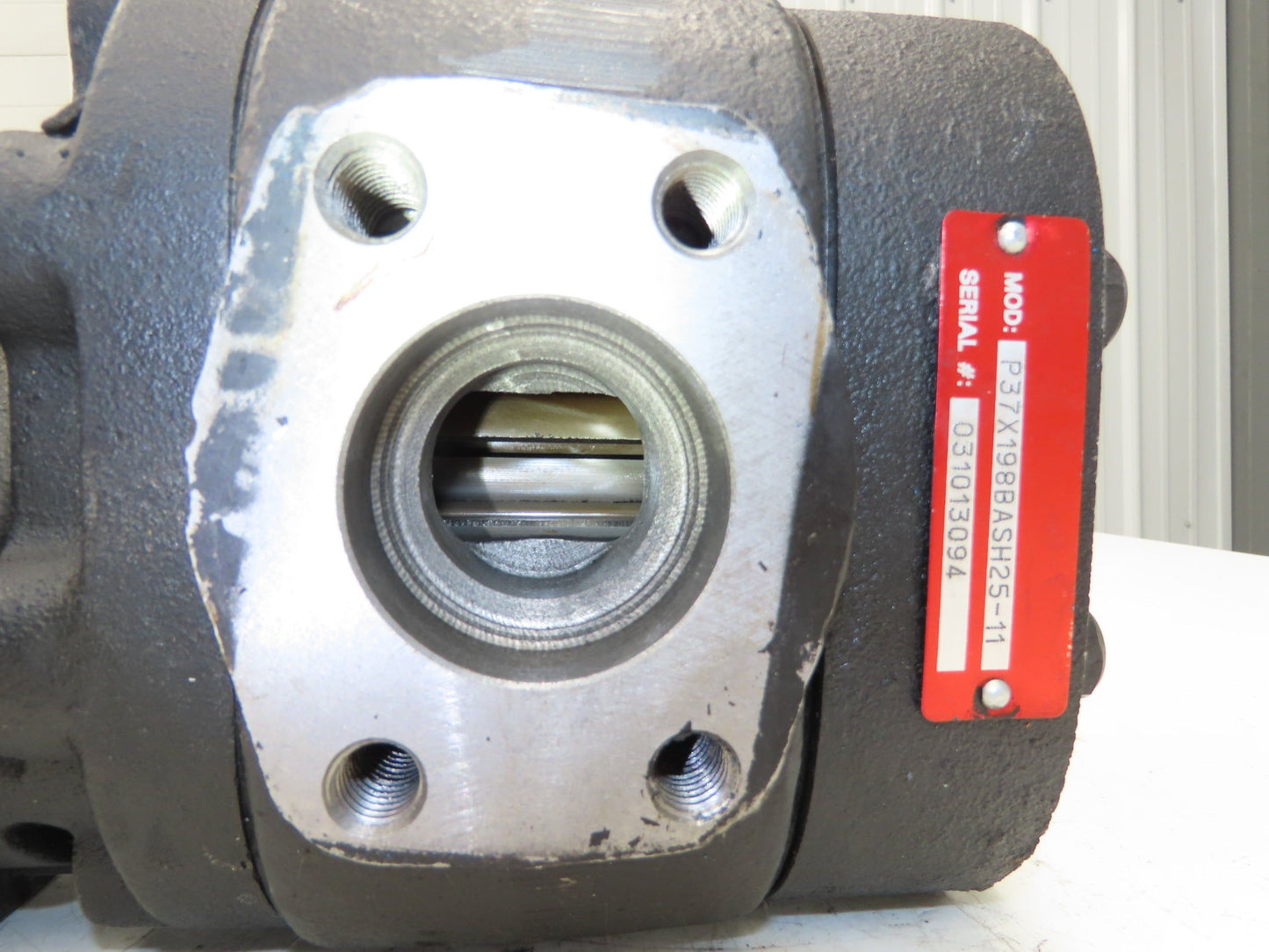 P37X198BASH25-11 Hydraulic Gear Pump Flange Mount 2" Intake & Output