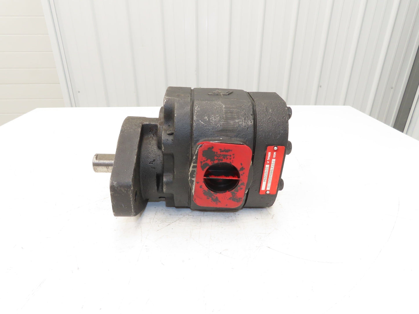 P37X198BASH25-11 Hydraulic Gear Pump Flange Mount 2" Intake & Output