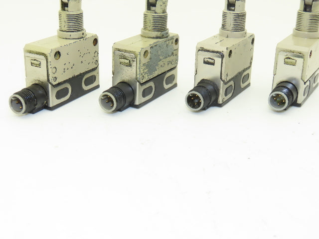Omron D4E-1A10N Slim Compact Limit Switch Roller Plunger 0.5A 30VDC Lot of 4