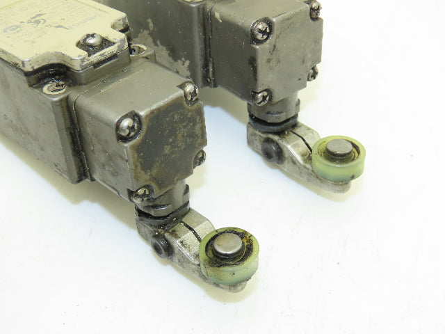 Omron D4B-2511N Roller Rocker Limit Switch IP67 400V 2A Lot of 3