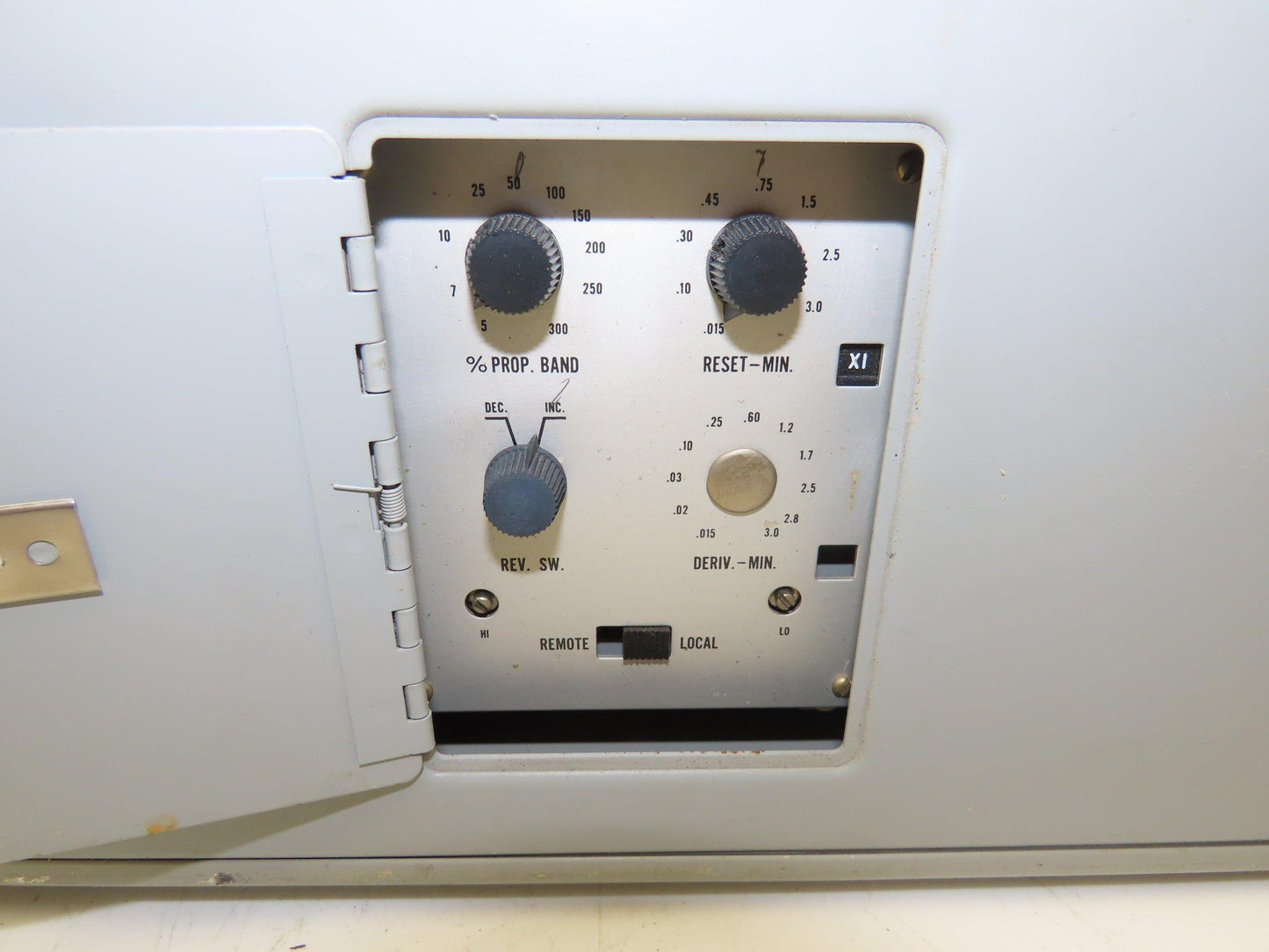 Foxboro H11A3/33A4 62H-4E-OH M/62H HMI Control Station