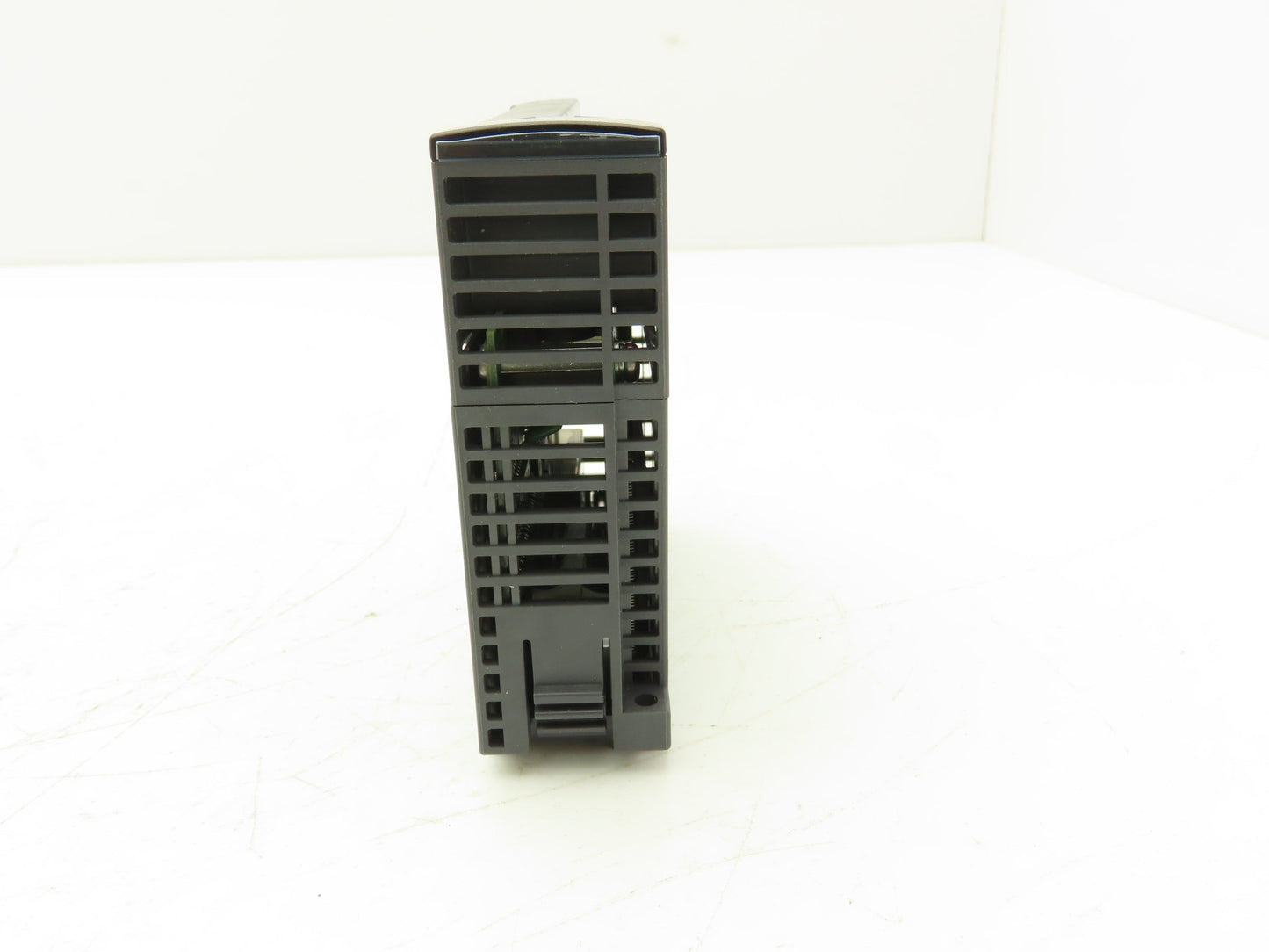 Mitsubishi Q68ADV Melsec-Q A/D Converter Unit -10~10V 15VDC 30mA 5VDC 0.64A