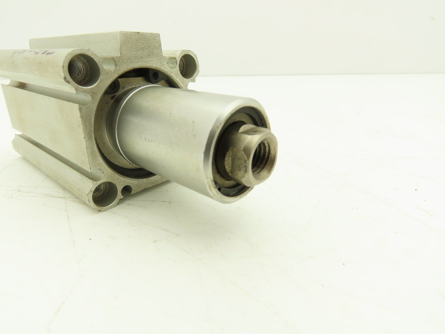SMC MKB40-20RZ Pneumatic Rotary Clamp Cylinder 40mm Bore 20mm Stroke