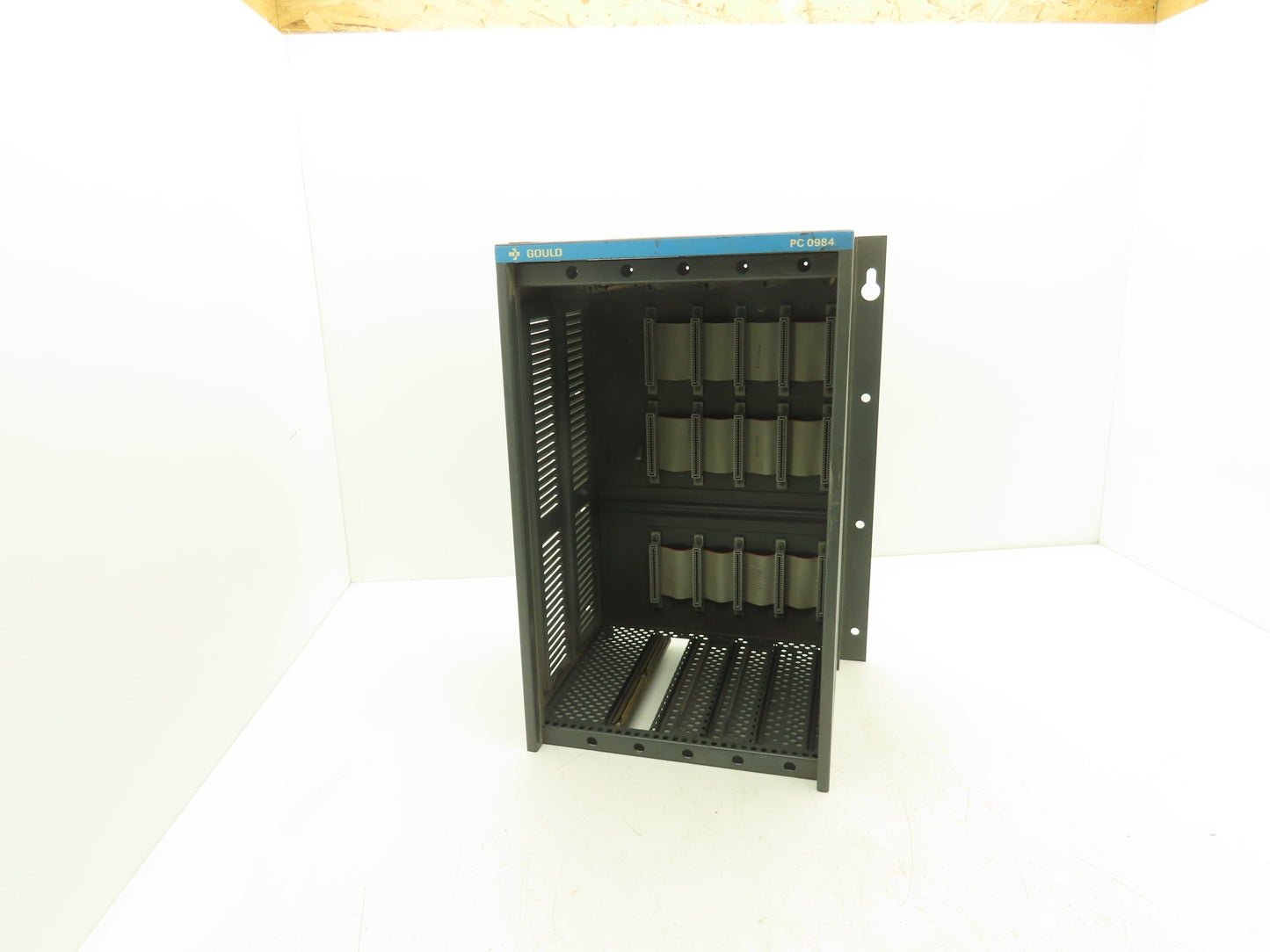 Gould AS-984A-816 PLC Controller I/O Chassis Rack