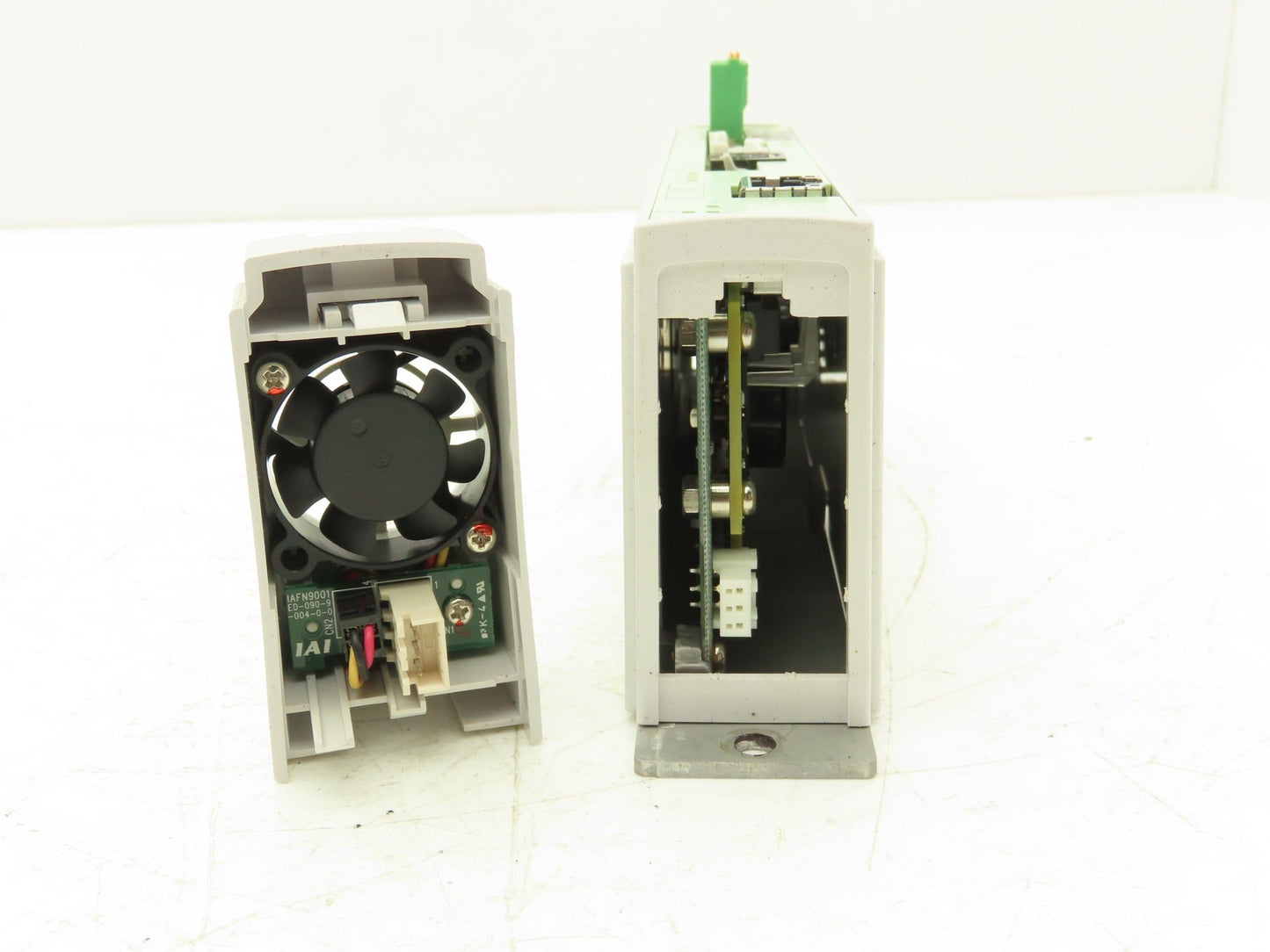 IAI PCON-CFB-56SPWAI-EP-0-0-DN Position Controller Absolute/Incremental 24VDC