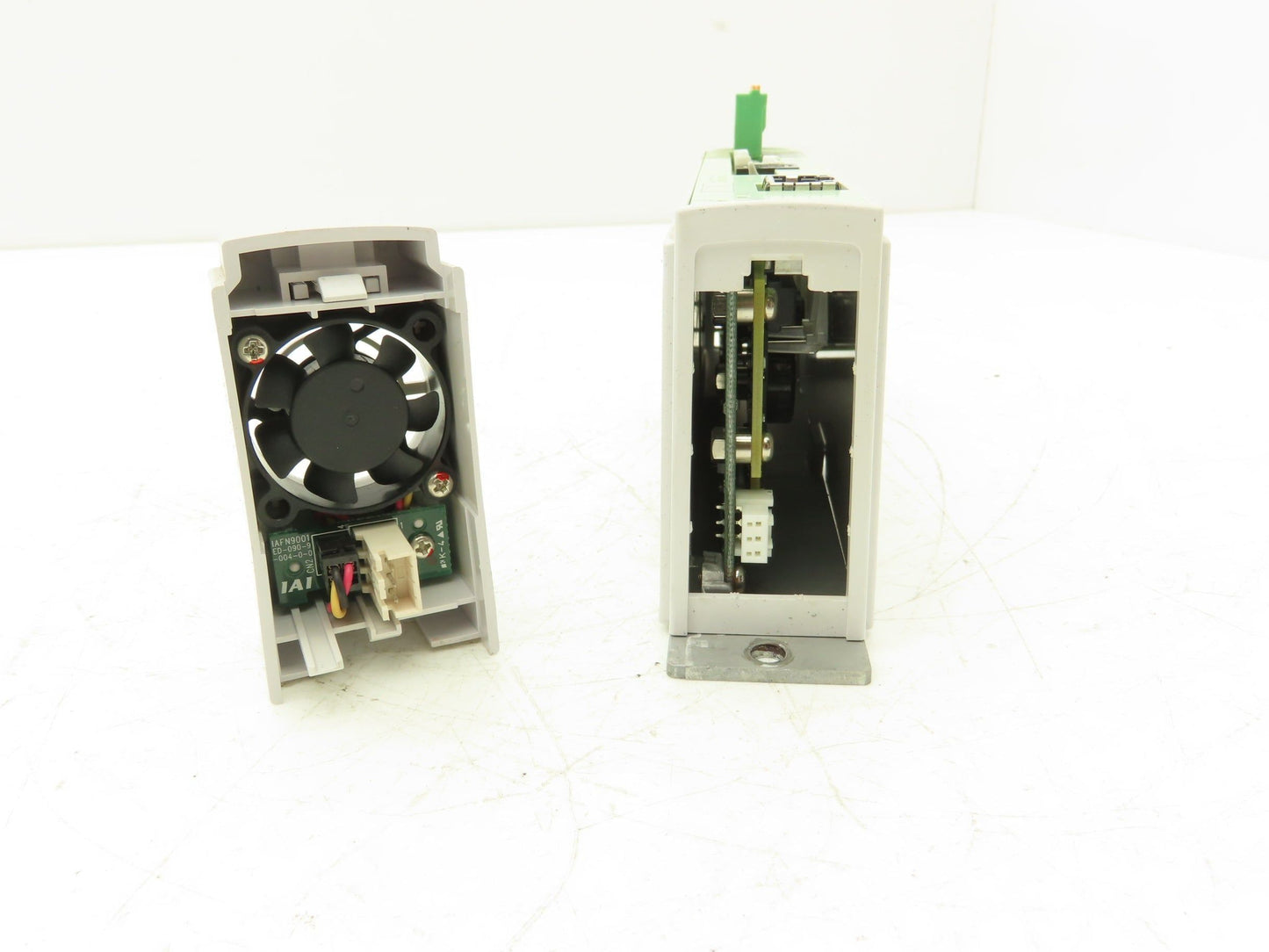 IAI PCON-CFB-56SPWAI-EP-0-0-DN Position Controller Absolute/Incremental 24VDC