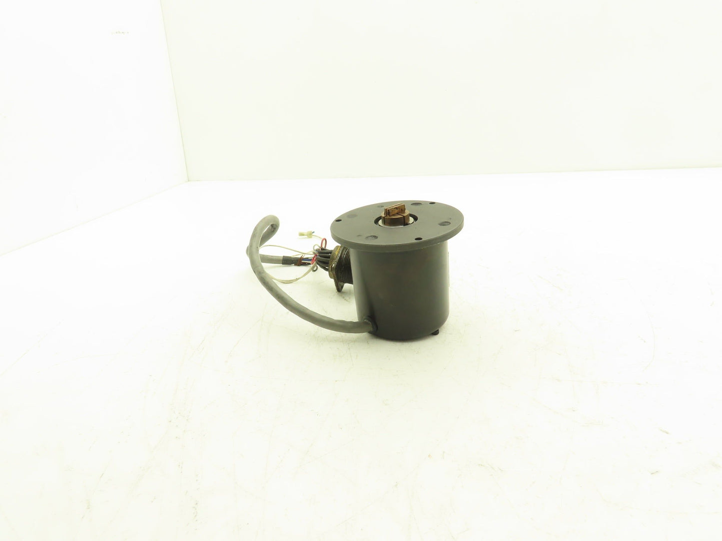 Fanuc A860-0300-T001 Encoder 2000P Pulse Coder