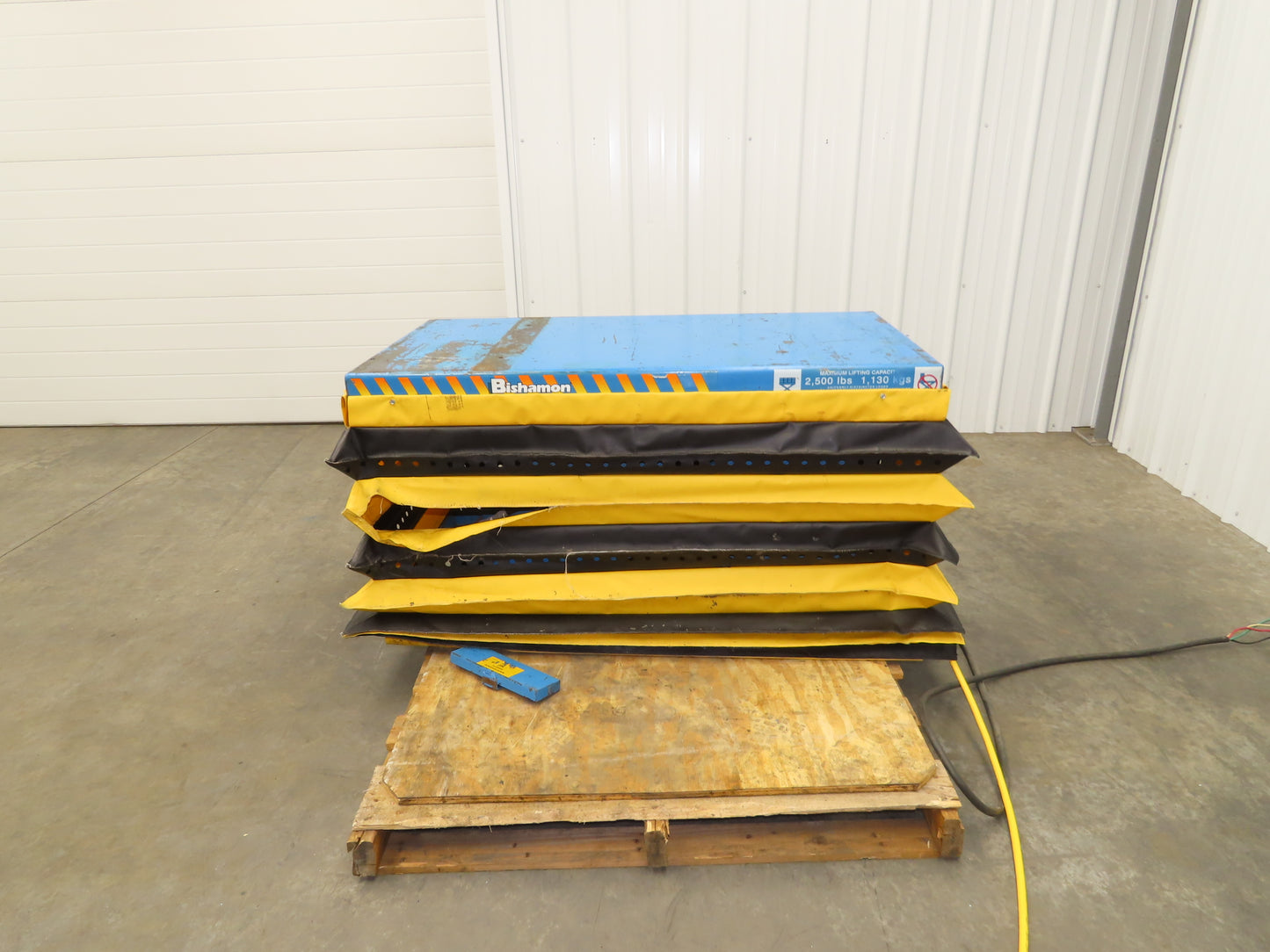 Bishamon Optimus Hydraulic Lift Table 2500lbs 36" Travel 24x48" Top 3Ph