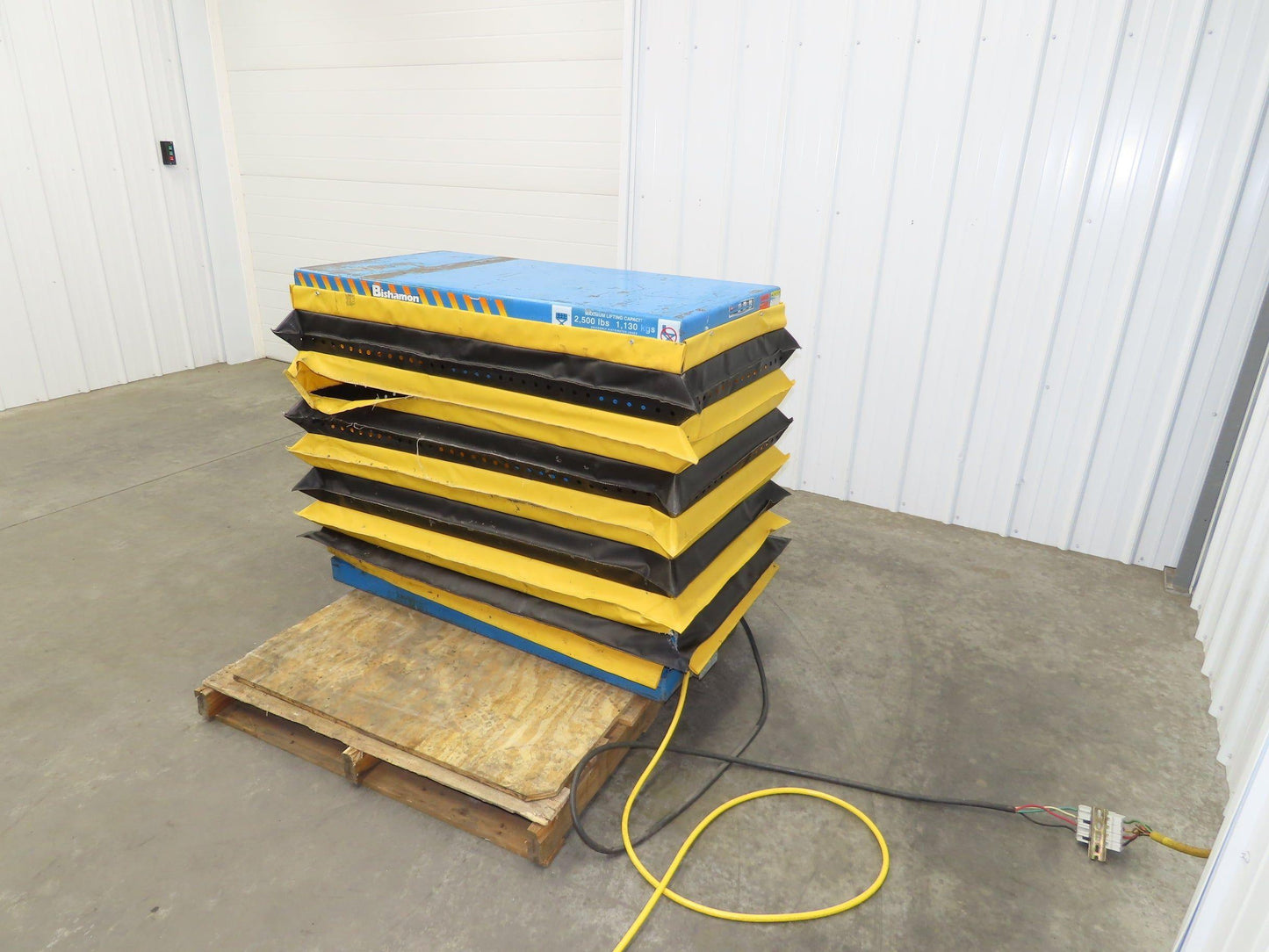 Bishamon Optimus Hydraulic Lift Table 2500lbs 36" Travel 24x48" Top 3Ph