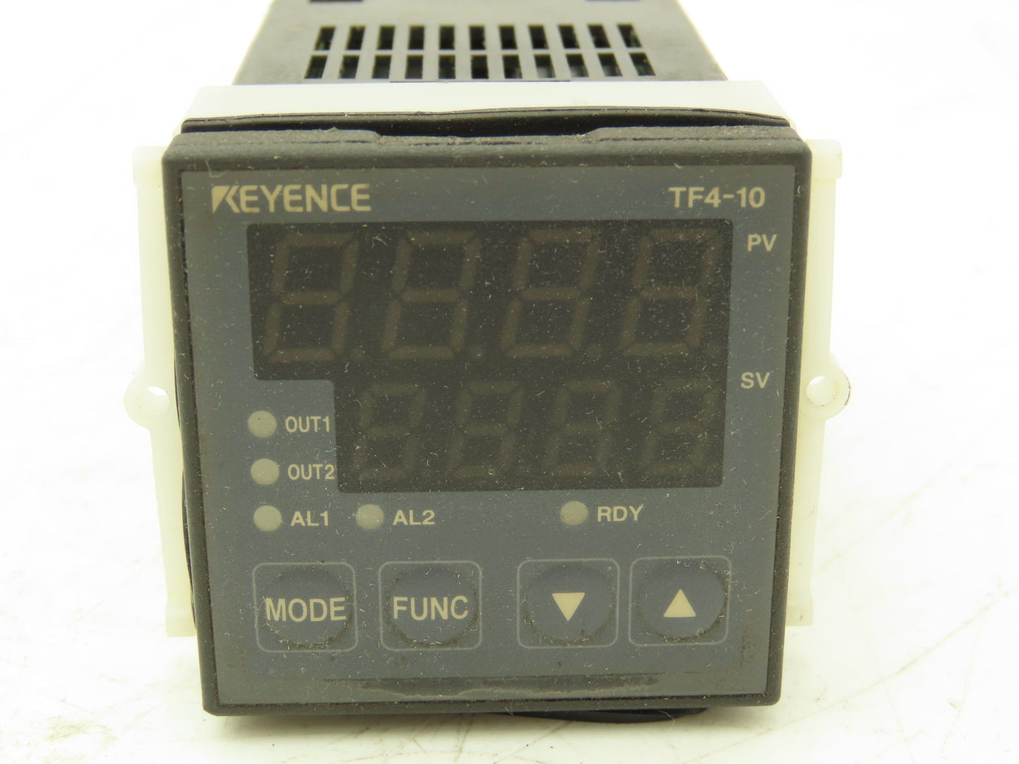 Keyence TF4-10 Temperature Controller 120/240VAC 1Ph In
