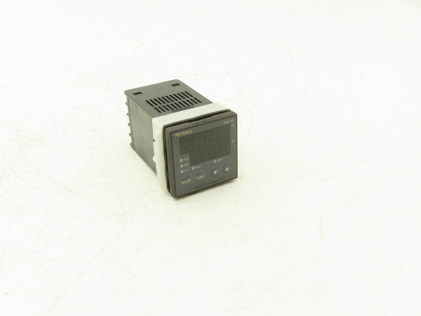 Keyence TF4-10 Temperature Controller 120/240VAC 1Ph In