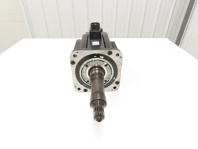 Yaskawa Electric SGMGH-44A2A-YR15 AC Servo Motor 4400W 28.4N-m 1500rpm 200V