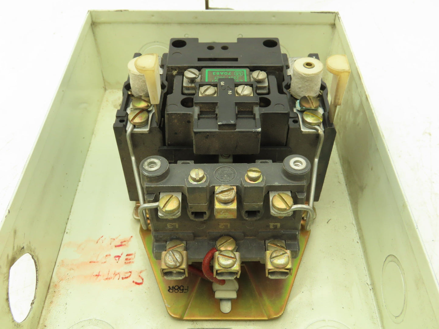 Allen Bradley 709-AOA Size 0 Motor Starter 5Hp 600V Coil 240VAC