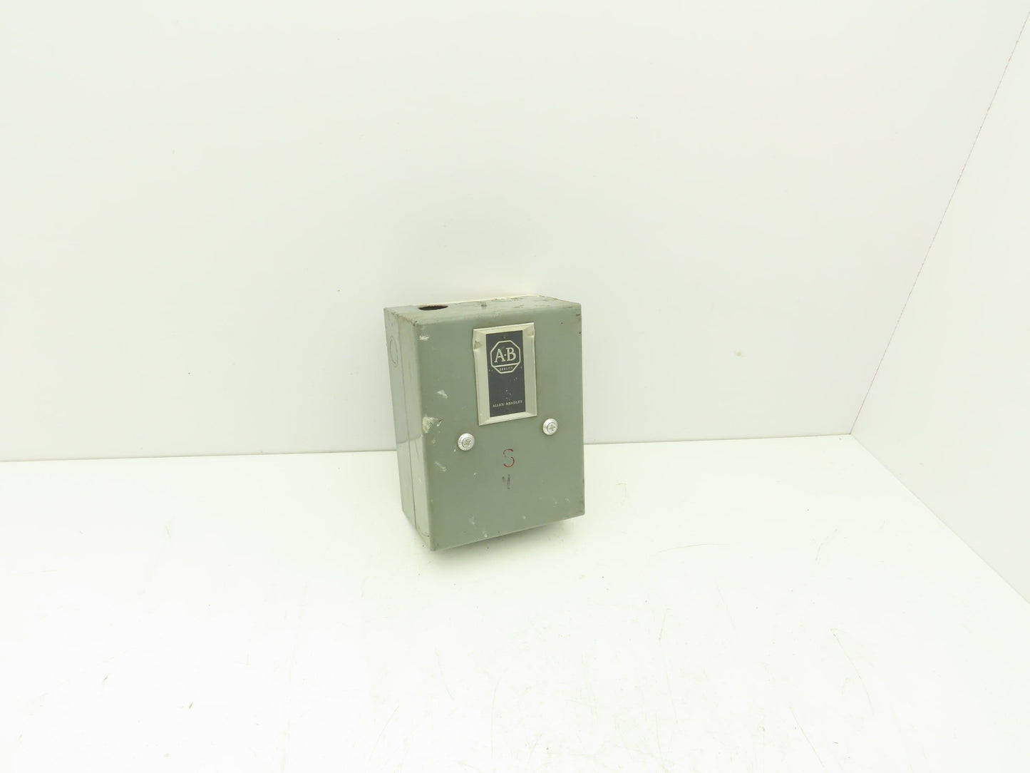 Allen Bradley 709-AOA Size 0 Motor Starter 5Hp 600V Coil 240VAC