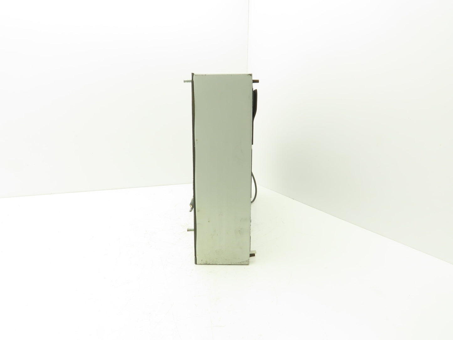 Rittal SK 3302310 Enclosure Cooling Unit 115VAC 4A 1296 BTU Wall Mounted*READ