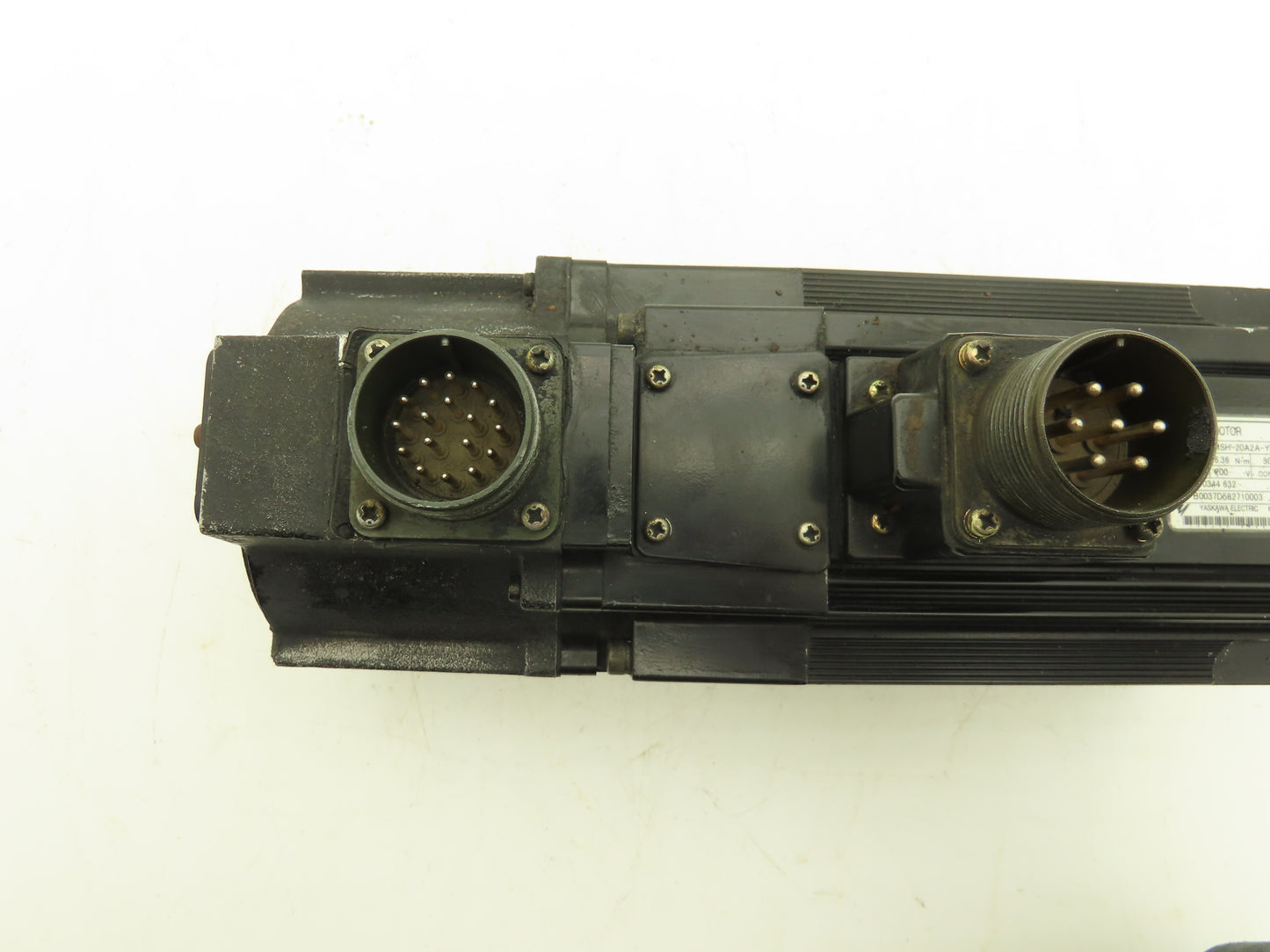 Yaskawa SGMSH-20A2A-YR21 AC Servo Motor 2000W 3000rpm 200VAC w/Encoder
