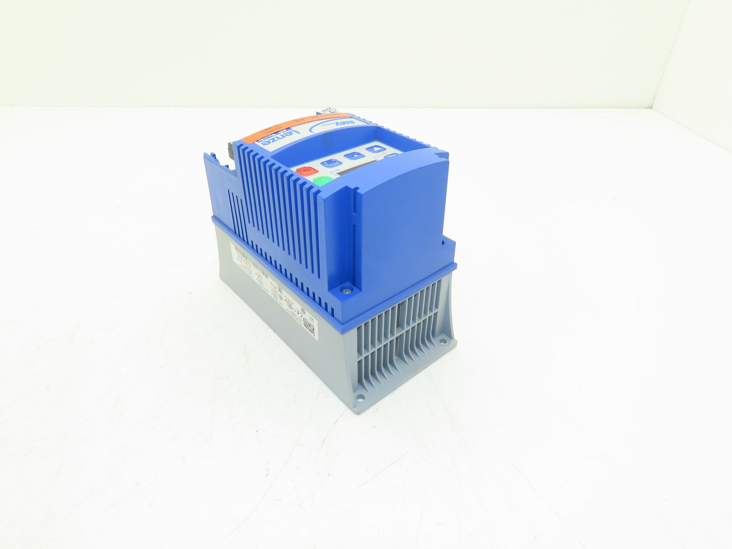 Lenze ESV402N04TXB 5 HP SMVector AC Tech Inverter Drive 400/480v 50/60hz