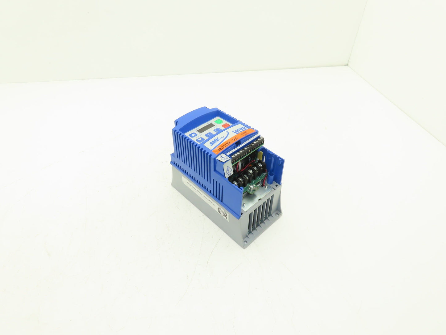 Lenze ESV402N04TXB 5 HP SMVector AC Tech Inverter Drive 400/480v 50/60hz