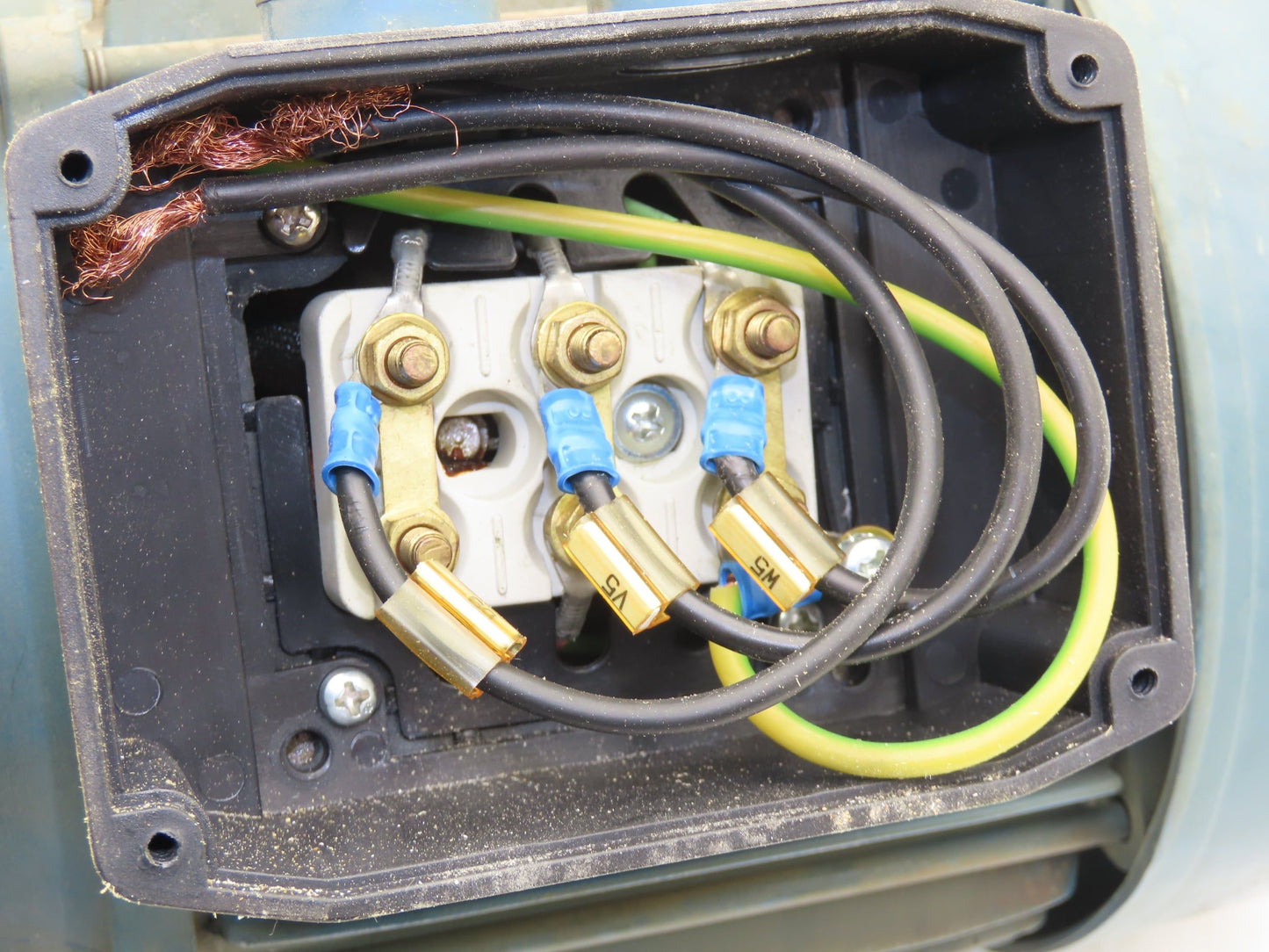 Lafert ST 90S C2 AC Motor 1.7kW 2840rpm 230/460v 3ph 90S TEFC