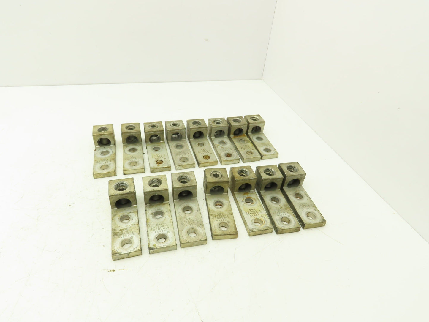 CMC LA-600-2 Lug Mechanical Wire Connector AL9CU 2AWG-600MCM Lot of 15