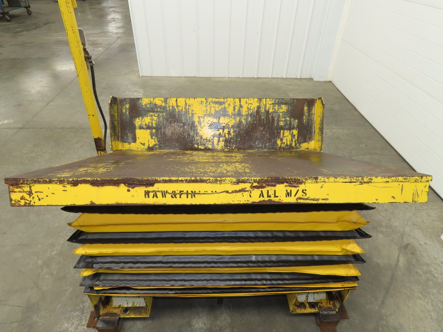 Airfloat Pneumatic Tilt Table Tote Tipper 8000lbs 28° Degree 55x44" Top 14" Lip