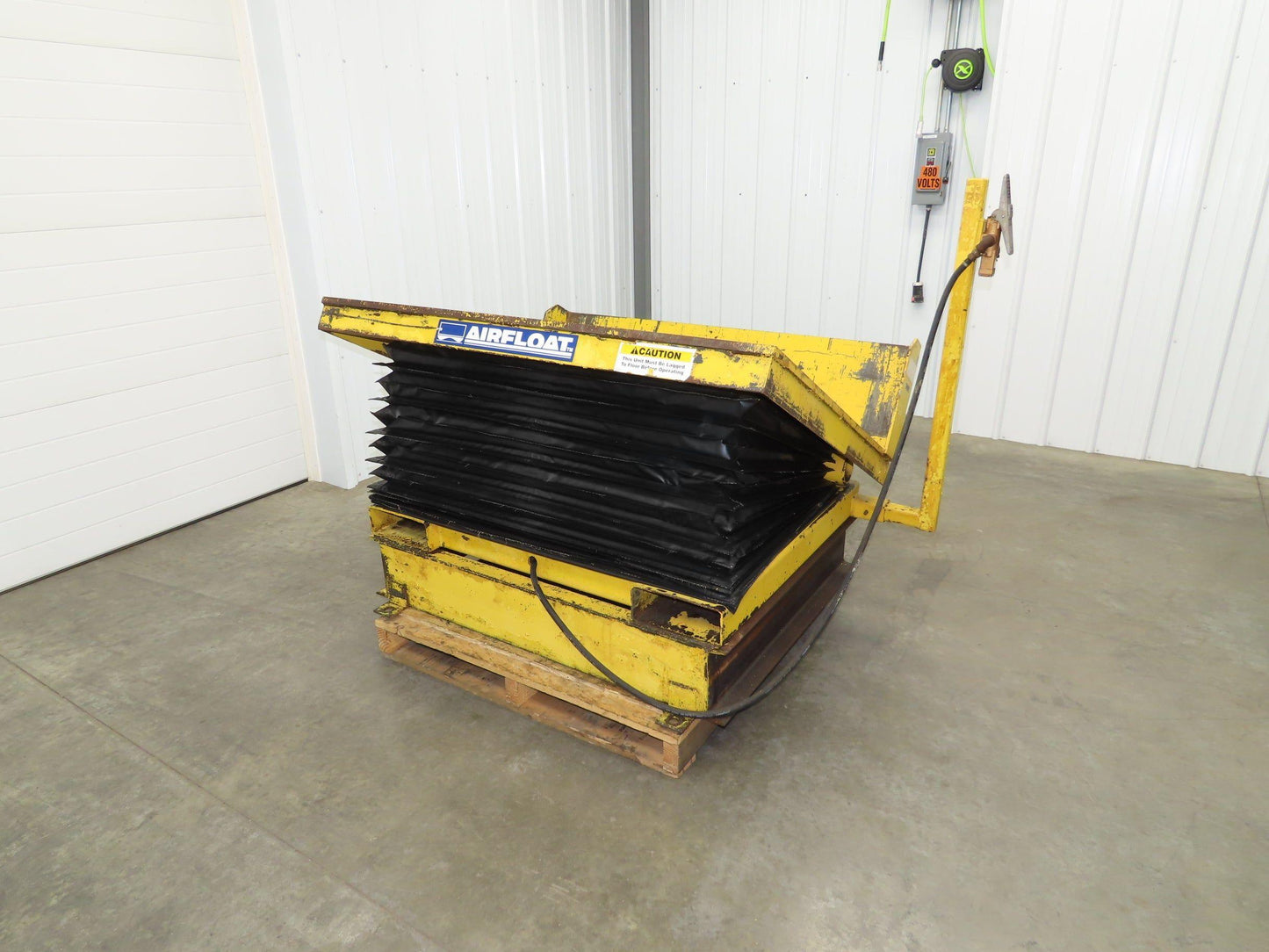 Airfloat Pneumatic Tilt Table Tote Tipper 8000lbs 28° Degree 55x44" Top 14" Lip