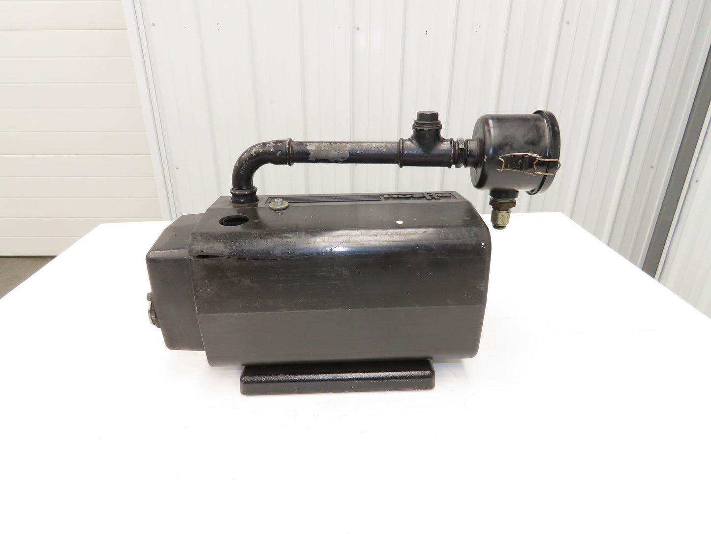 Busch SV 1016 B 000 IHXX Rotary Vane Vacuum Pump 150 mbar .55kw 200-277/480V 3PH