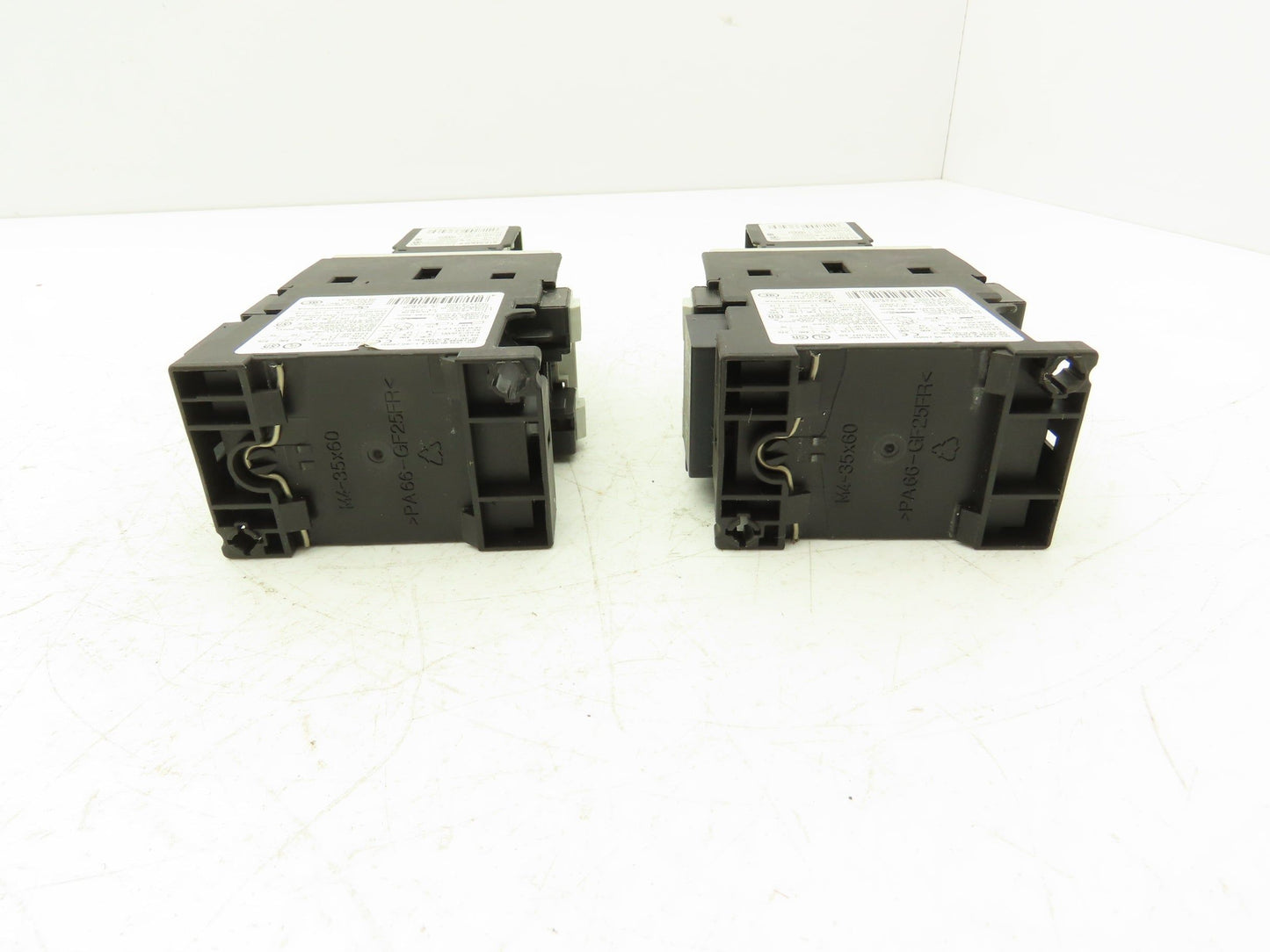 Siemens 3RT1025-1B Motor Starter Contactor 24V Coil 15Hp 600V Lot of 2